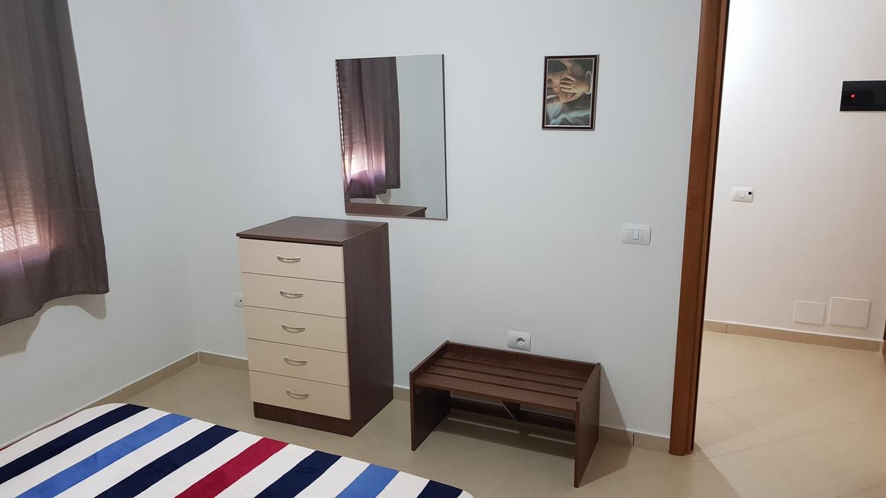 Appartamento Giallo Vlore Ngoại thất bức ảnh