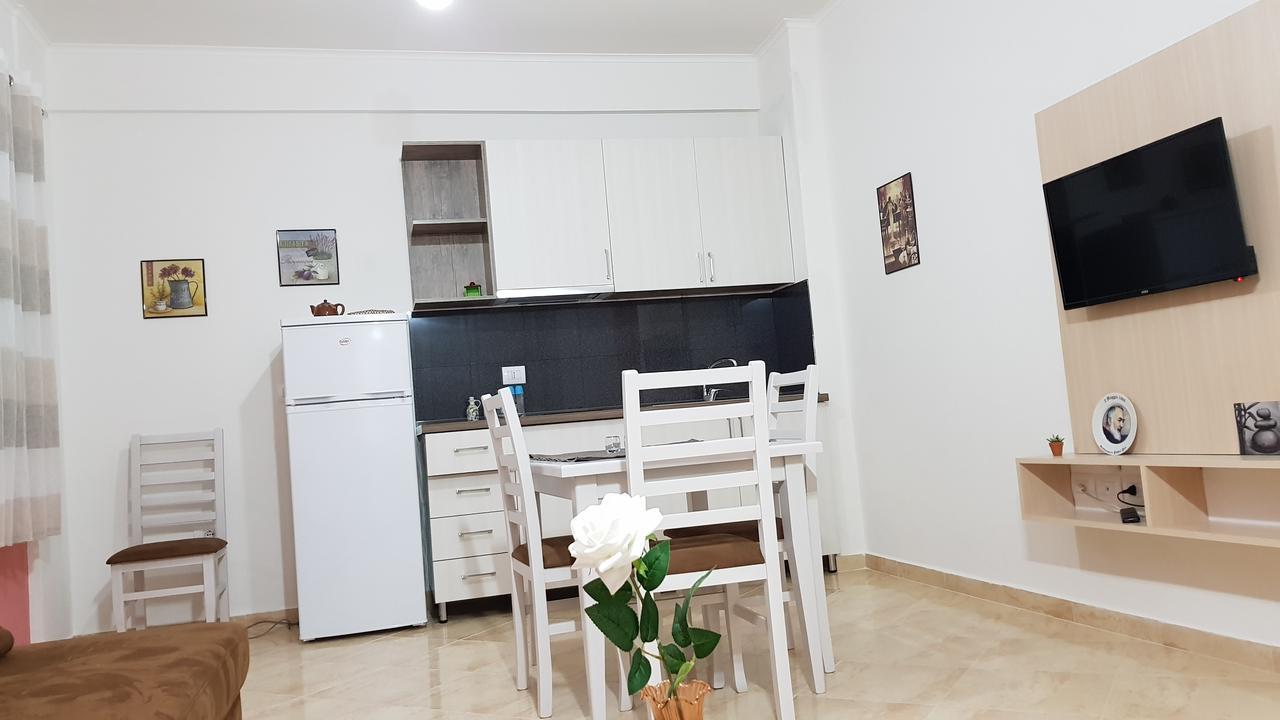 Appartamento Giallo Vlore Ngoại thất bức ảnh