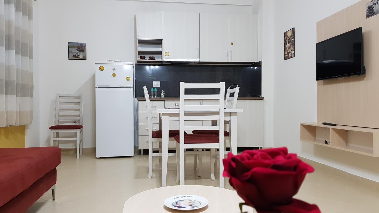 Appartamento Giallo Vlore Ngoại thất bức ảnh