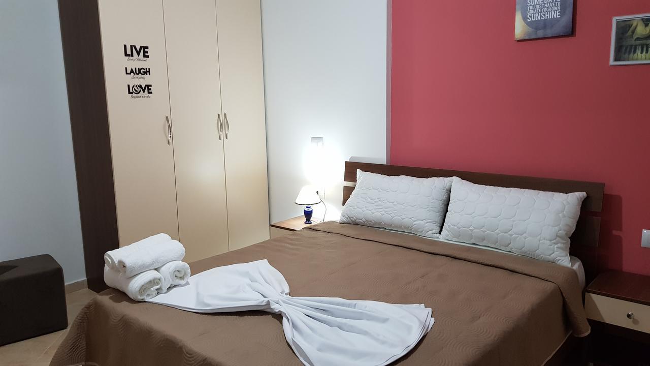 Appartamento Giallo Vlore Ngoại thất bức ảnh