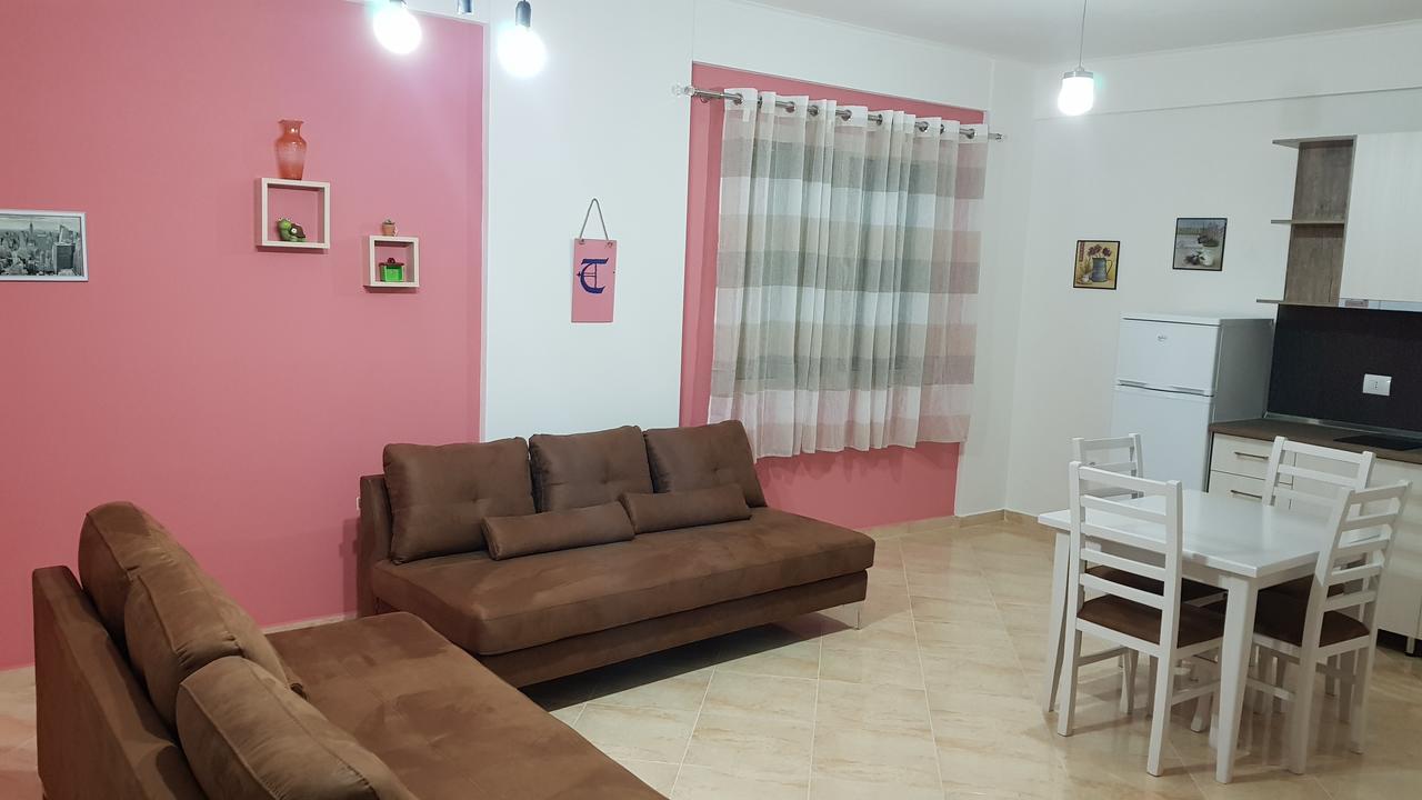 Appartamento Giallo Vlore Ngoại thất bức ảnh