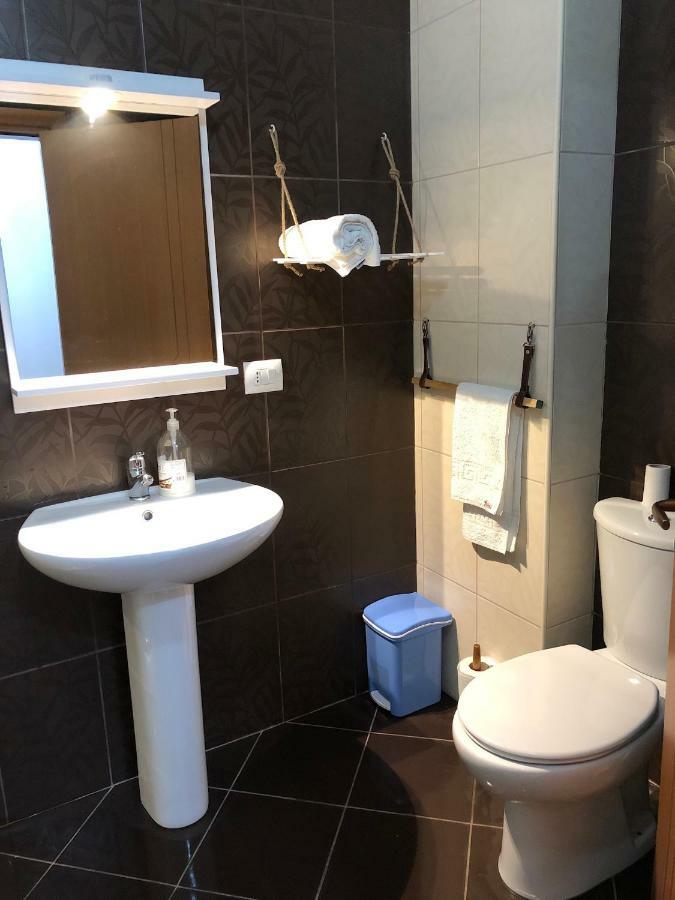 Appartamento Giallo Vlore Ngoại thất bức ảnh