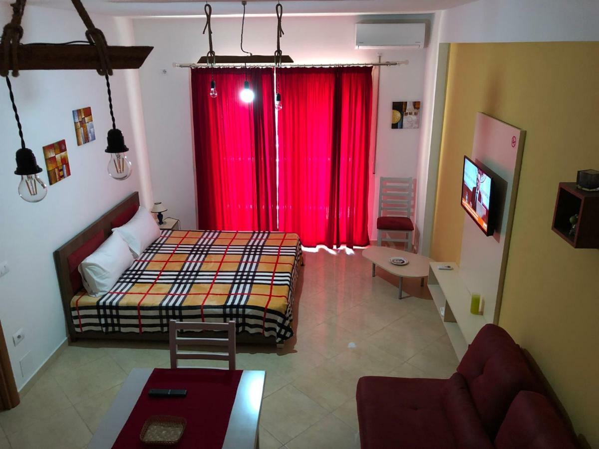 Appartamento Giallo Vlore Ngoại thất bức ảnh